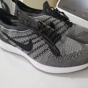 Nike Flyknit nwot